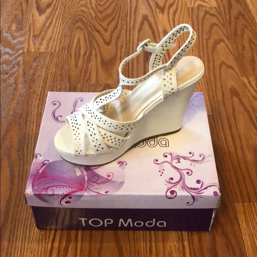 Top Moda White Wedges